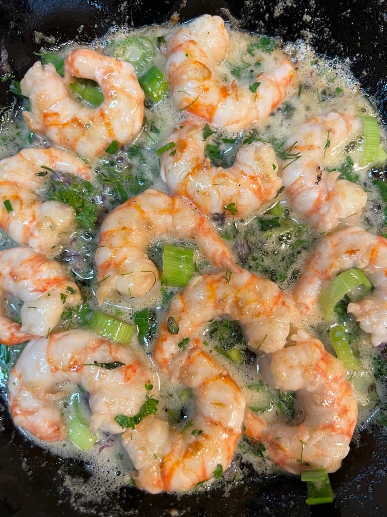 Broken garlic and open hearts. image 2